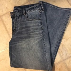 American Eagle favorite boyfriend jeans size 22